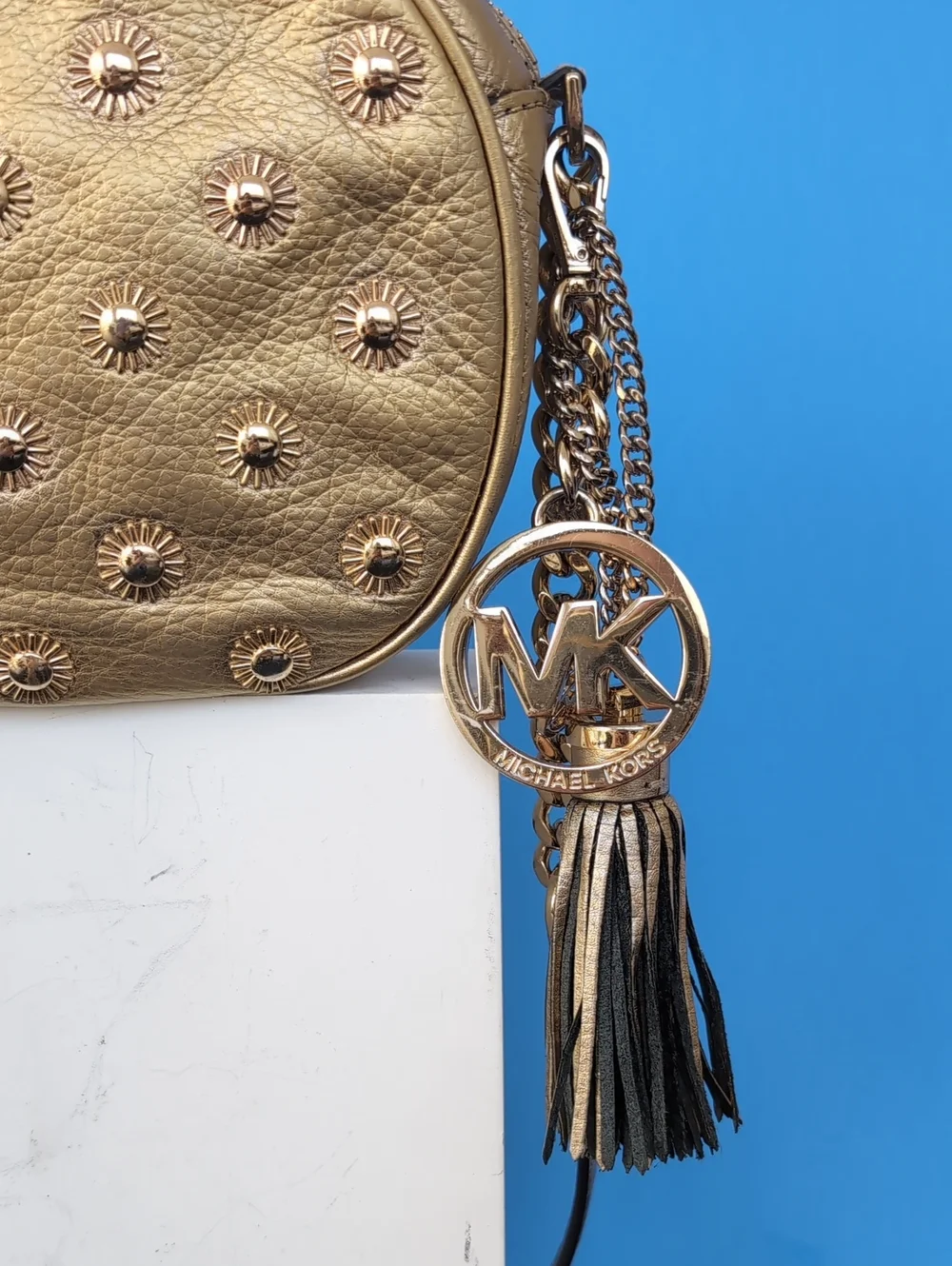 Michael Kors Metallic Gold Stud Embellished Crossbody Bag Size 8.5+6+2.5